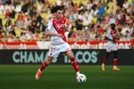 记者:阿克利乌什通过体检与巴黎签约5年,转会费5000万欧元